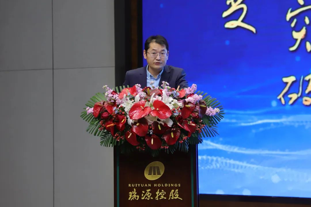 融合聚變，創(chuàng)新突破丨智慧產(chǎn)業(yè)集團(tuán)2022年度總結(jié)暨表彰大會(huì)順利召開(kāi)